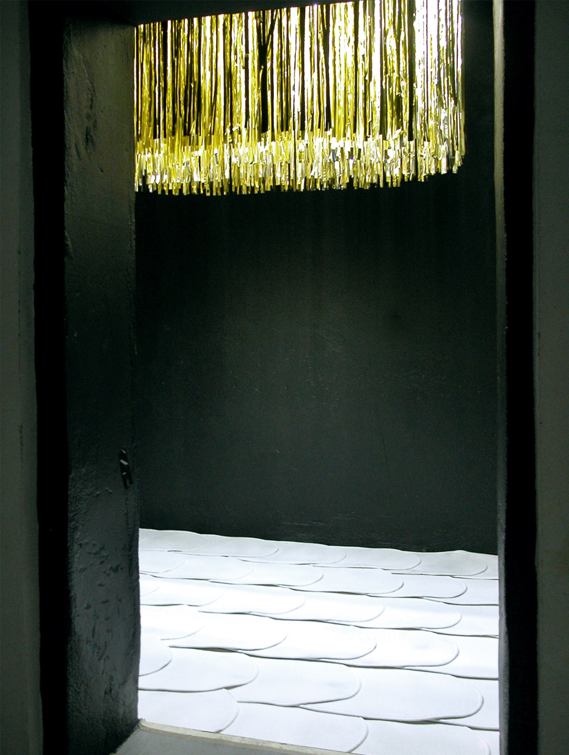 the options are blocked (2009) SPATIAL INSTALLATION