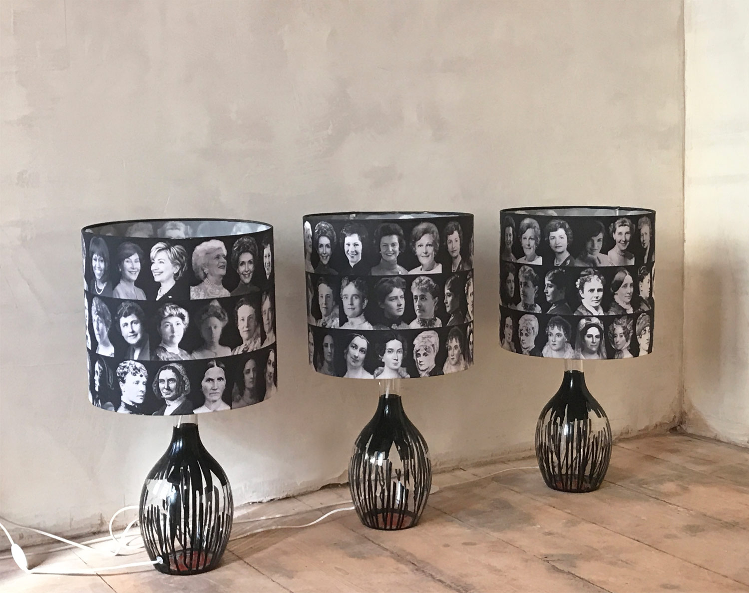the United Ladies of Amerika 2015 TABLE LAMP