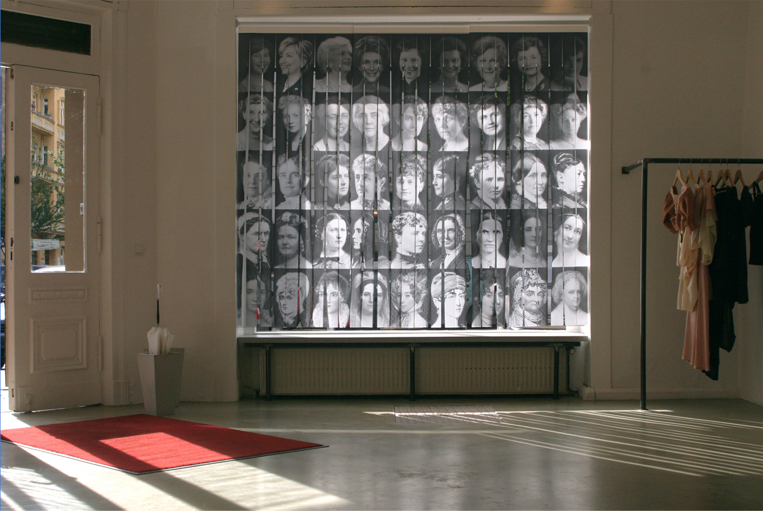 the United Ladies of Amerika (2007) PAPER CURTAIN